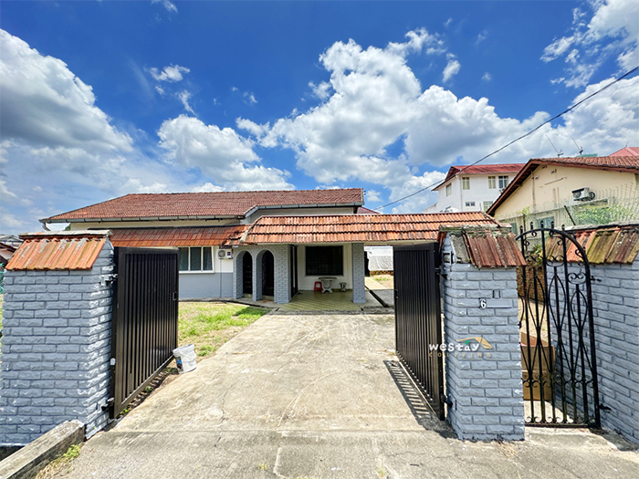 JB Pedada Residences room