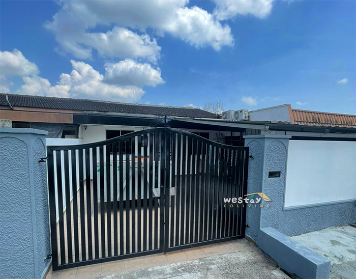 JB Rusa Residences room