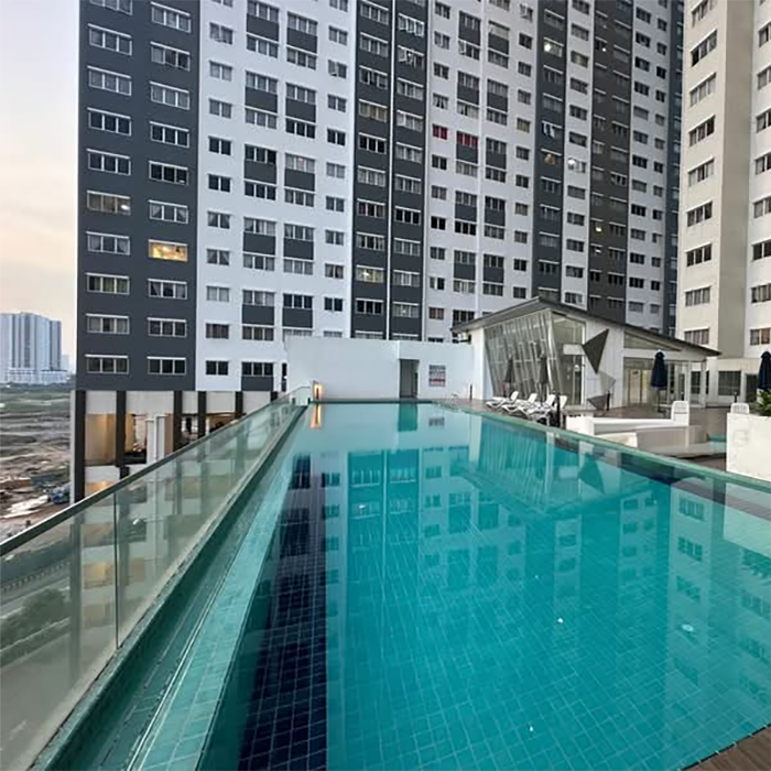 Platinum OUG Residences room view 2